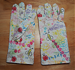 Filename=garden_gloves.png
Filesize=1495KiB
Dimensions=640x597
Date added=Aug 22, 2014 garden_gloves.png